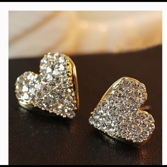 Jewelry - 18K gold plated rhinestone heart earrings NEW stud